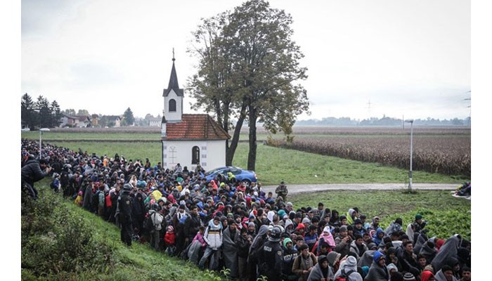 Mültecilerin zorlu yürüyüşü - Resim: 2