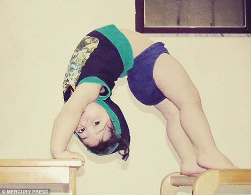 İki yaşındaki jimnastikçi mucize çocuk - Resim: 1