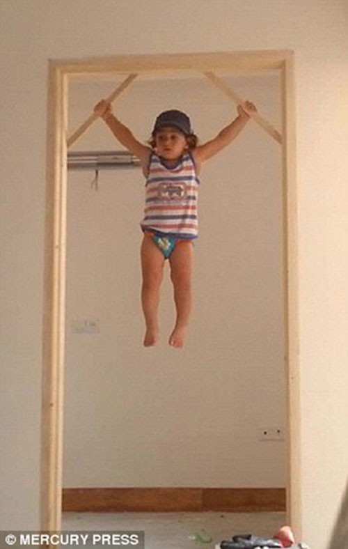 İki yaşındaki jimnastikçi mucize çocuk - Resim: 3
