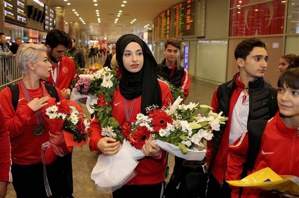 Türk sporcular Dünya Poomse Şampiyonası'nda tarihi başarı elde ettiler! - Resim: 1