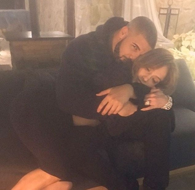 Jennifer Lopez, Rihanna'nın eski sevgilisi Drake ile mi birlikte? - Resim: 3