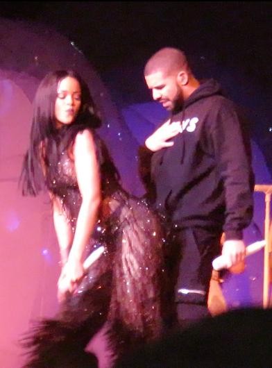 Rihanna ve Drake Graham - Resim: 2