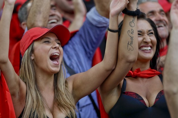 Fransa Arnavutluk maçına damga vuran güzeller - Resim: 1