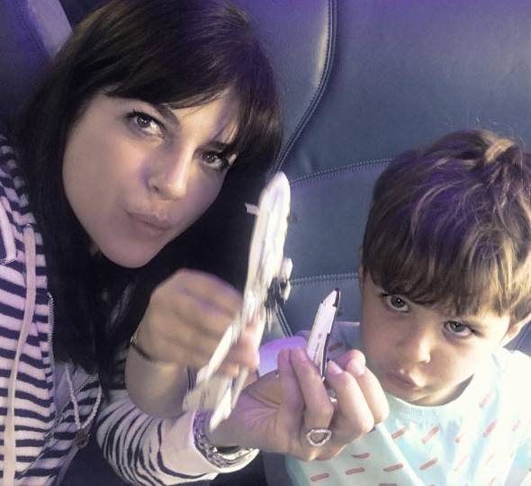 Selma Blair uçakta sinir krizi geçirdi, sonra özür diledi - Resim: 2