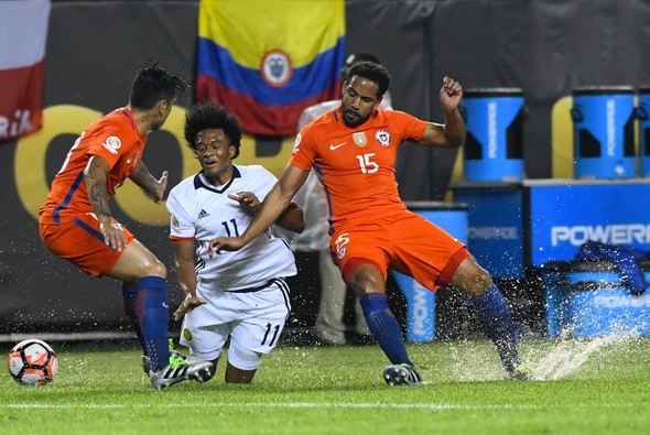 4,5 saat süren Kolombiya-Şili maçı - Resim: 2