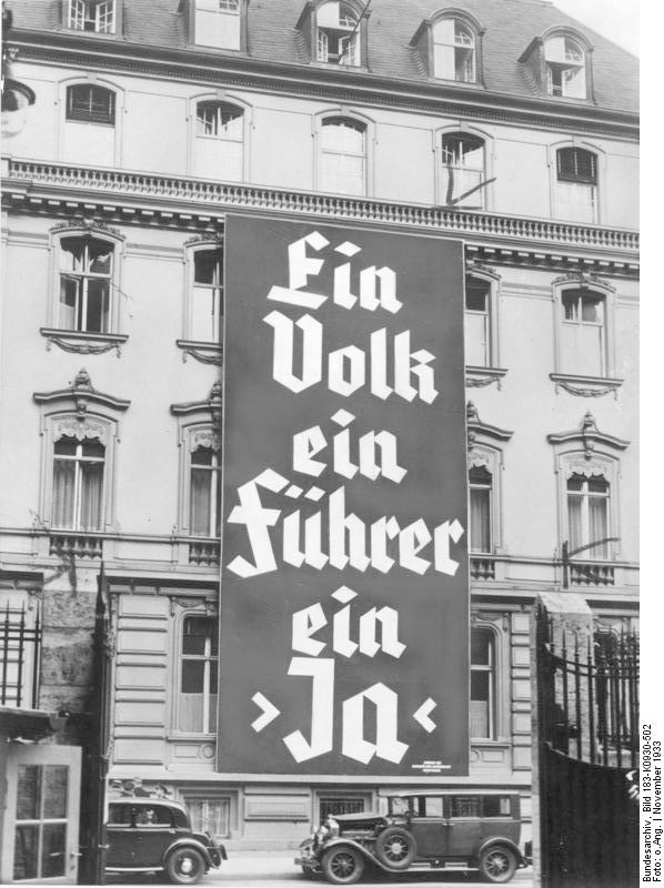 Milyonlarca insanın katili Adolf Hitler'in 17 propaganda afiş ve pankartı - Resim: 2