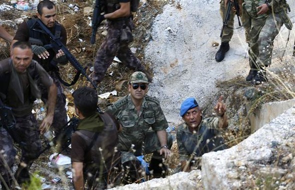 Marmaris'te aranan firari askerler işte böyle yakalandı - Resim: 2