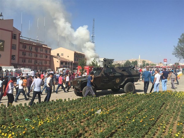 Elazığ'daki patlamadan dehşet anları! - Resim: 2