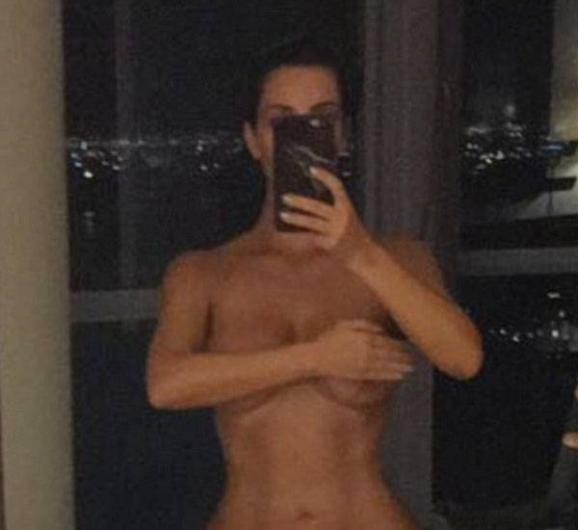 Kim Kardashian - Resim: 2