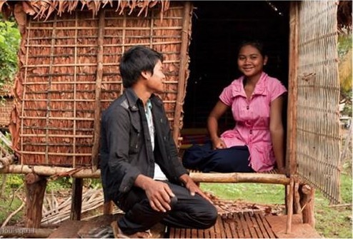 Kamboçya'da kızlar için cinsellik geleneği! - Resim: 1