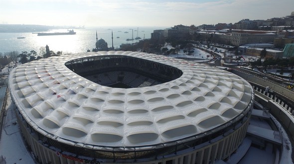 Vodafone Arena’nın çatısı karla doldu - Resim: 2