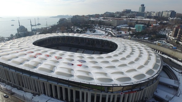 Vodafone Arena’nın çatısı karla doldu - Resim: 3