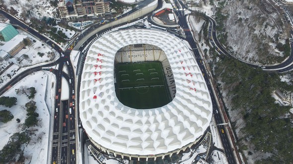 Vodafone Arena’nın çatısı karla doldu - Resim: 4