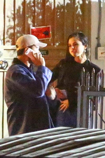 Selena Gomez The Weeknd'le dudak dudağa - Resim: 2