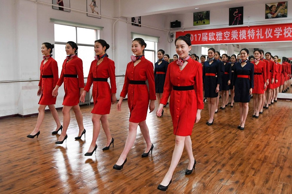 Çin’de hostes olmak sanıldığı kadar kolay değil - Resim: 4