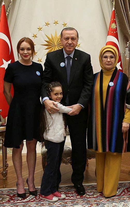 Cumhurbaşkanı Recep Tayyip Erdoğan, ABD'li ünlü oyuncu Lindsay Lohan'ı kabul etti. - Resim: 4