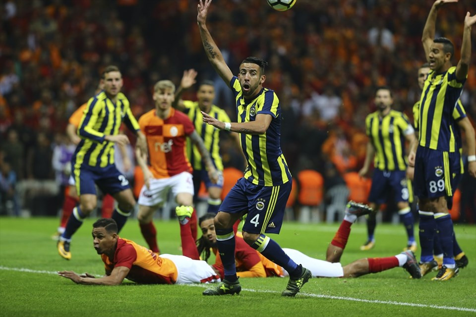 Galatasaray Fenerbahçe Derbisinde gol sesi çıkmadı! - Resim: 2