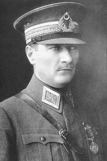 Ulu Önder Mustafa Kemal Atatürk'ün anlatımıyla cumhuriyetin ilanı - Resim: 4