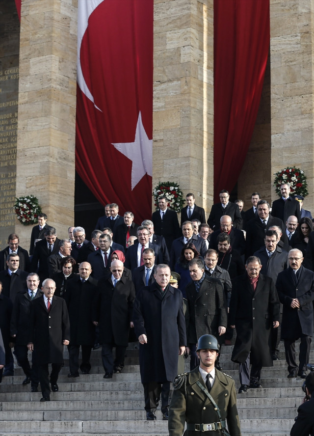 Cumhurbaşkanı Erdoğan Atatürk'ün huzurunda - Resim: 2