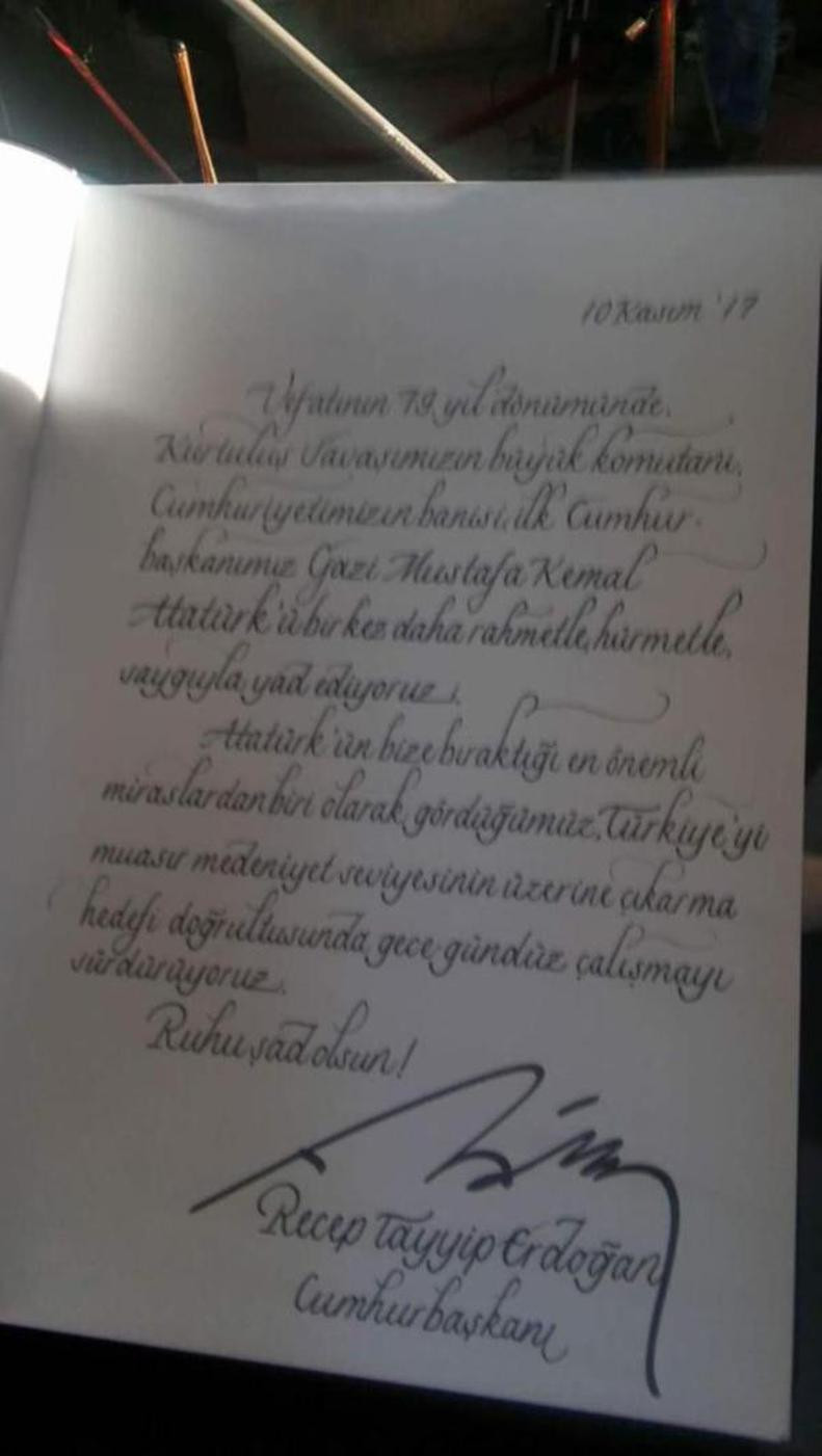 Cumhurbaşkanı Erdoğan Atatürk'ün huzurunda - Resim: 4