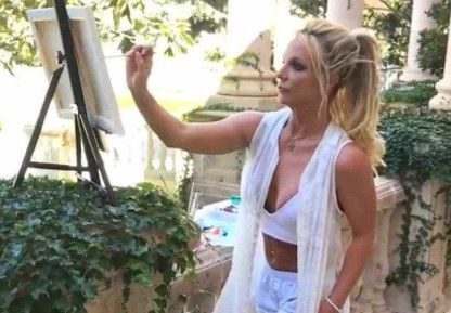 Britney Spears'ın Las Vegas kurbanları için yaptığı suluboya tablosuna alkış ve eleştiri - Resim: 2