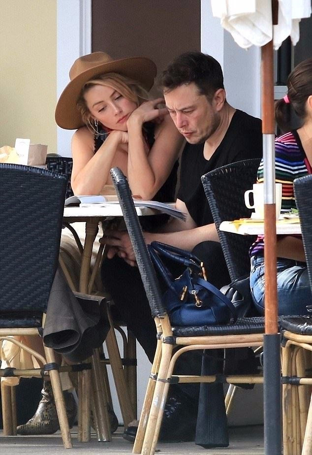 Elon Musk ile eski sevgilisi Amber Heard kahvaltıda kafa karıştırdı - Resim: 2