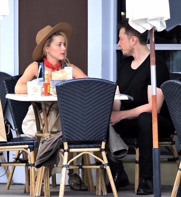 Elon Musk ile eski sevgilisi Amber Heard kahvaltıda kafa karıştırdı - Resim: 4