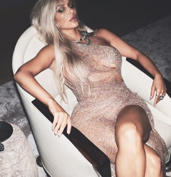 Kim Kardashian'ın çırılçıplak pozu ortalığı karıştırdı - Resim: 2