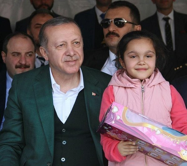 Erdoğan'a sarılan minik Göksu'nun hikayesi yürek burktu - Resim: 1