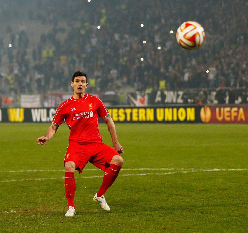 Beşiktaş taraftarı Liverpool'u trolledi: Güle Güle Liverpool - Resim: 1