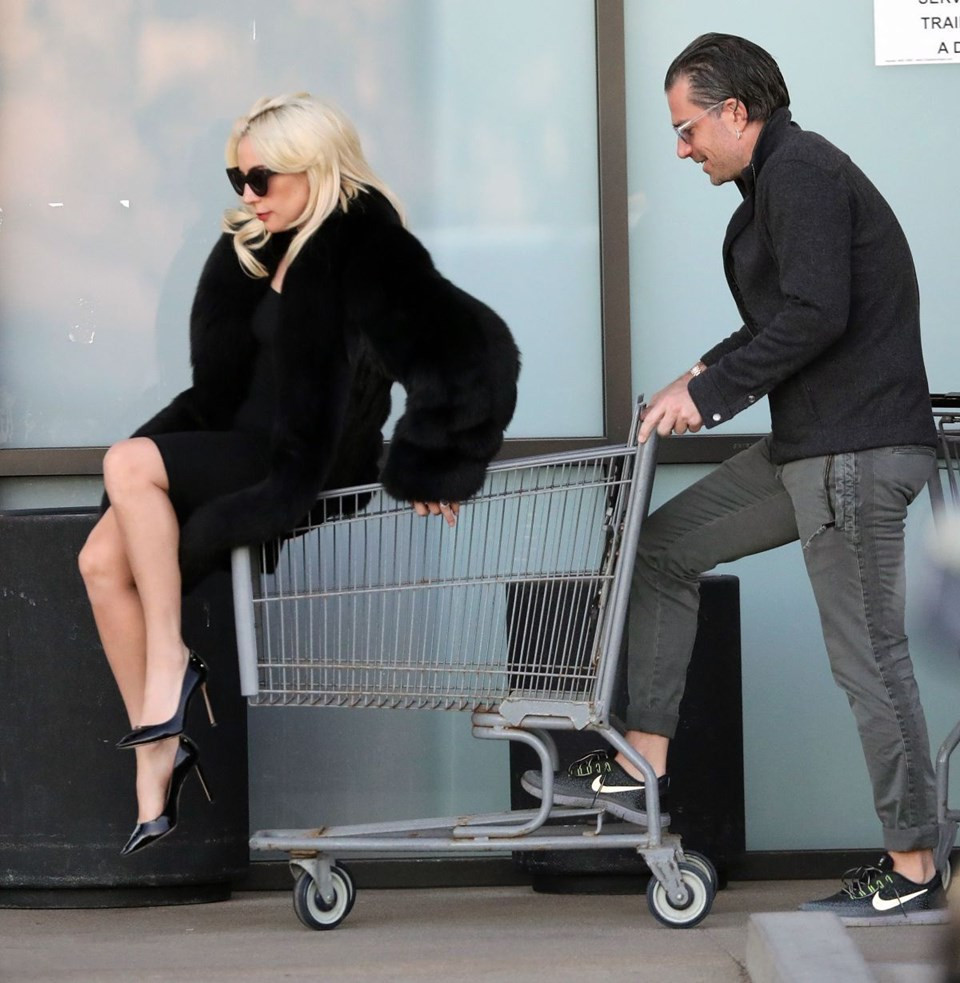 Lady Gaga'nın alışverişte çılgın anları - Resim: 2