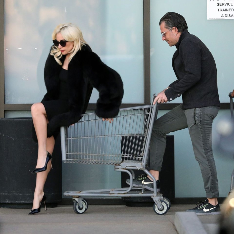 Lady Gaga'nın alışverişte çılgın anları - Resim: 3