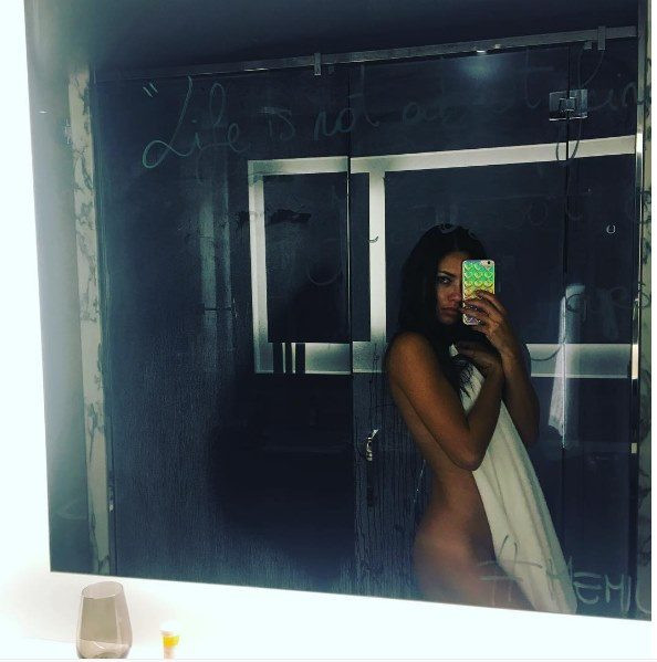 En güzel Adriana Lima selfieleri - Resim: 2