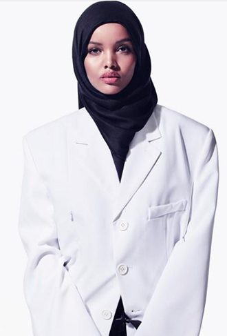 Halima Aden podyumların tozunu attırıyor - Resim: 4