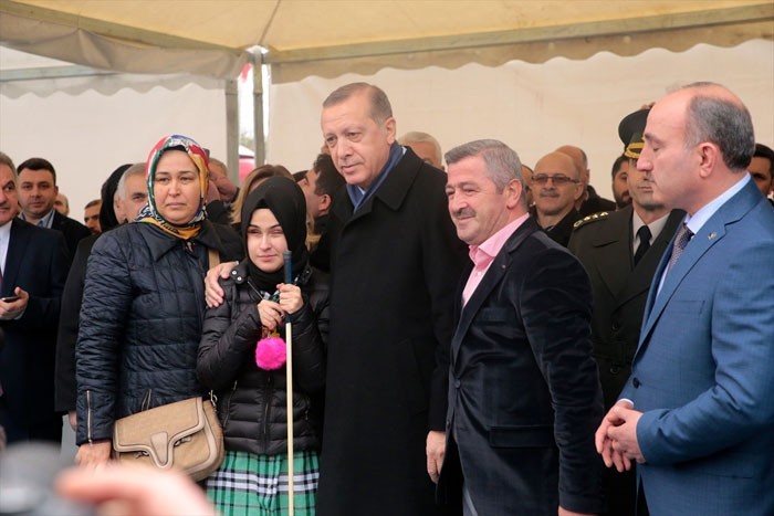 Sakarya'da Erdoğan engelli bir kıza... - Resim: 3