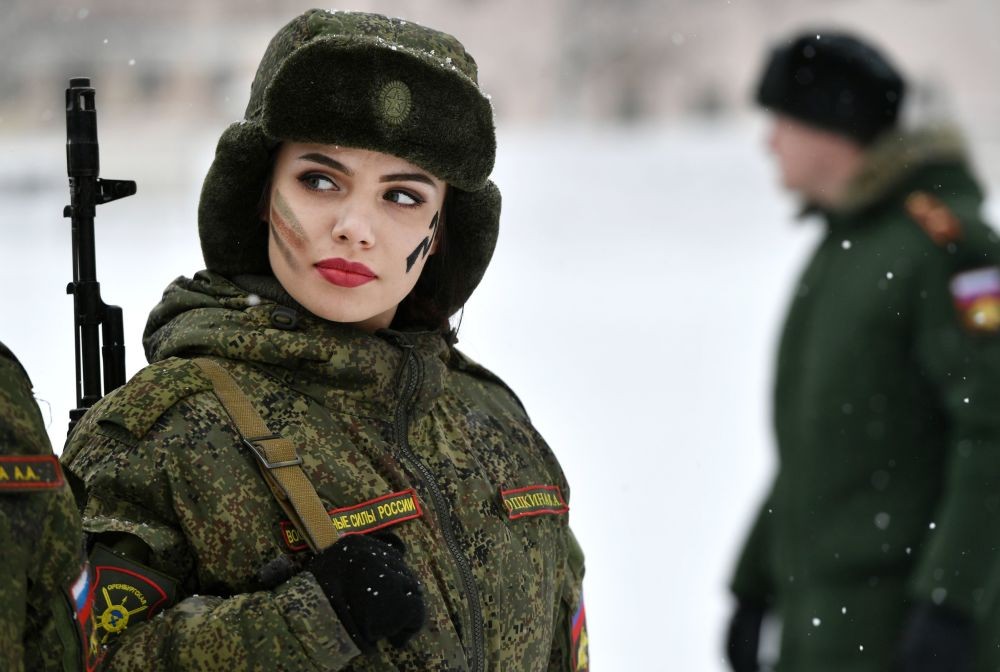 Rus ordusunun kadın askerleri - Resim: 1