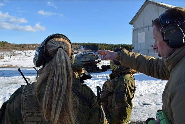 Norveç'in güçlü kadın askerleri - Resim: 4