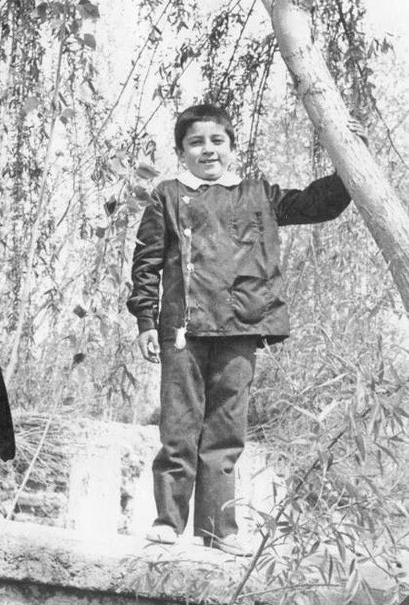 Kenan İmirzalıoğlu'nun çocukluk fotoğrafı - Resim: 1
