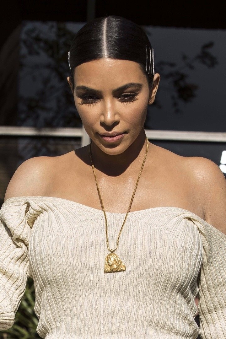 Kim Kardashian’ın taktığı kolyelerin sırrı ortaya çıktı! - Resim: 2