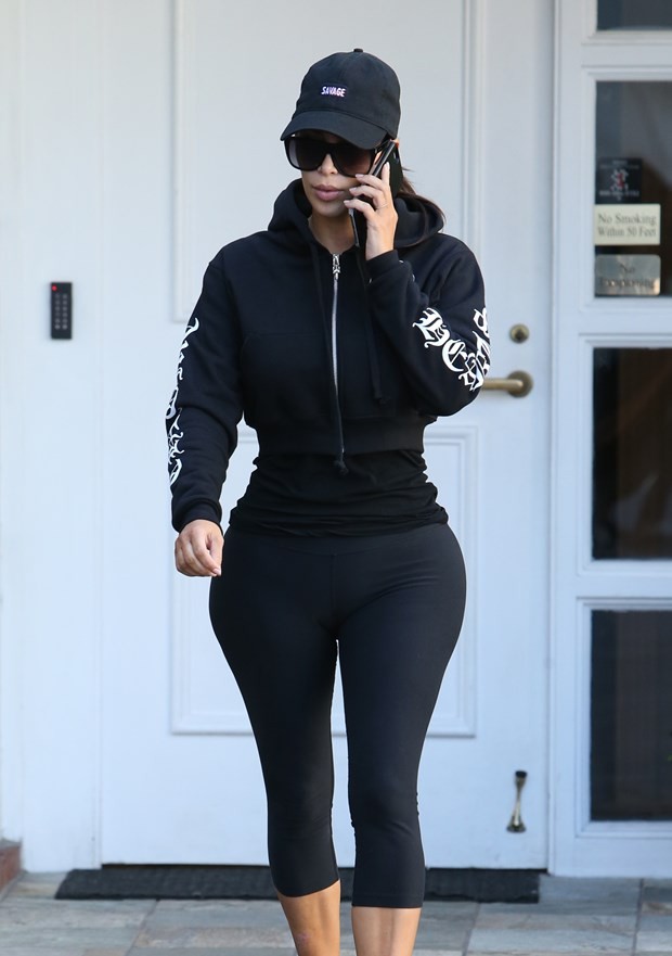 Kim Kardashian'ın kalçaları kontrolden çıktı - Resim: 4