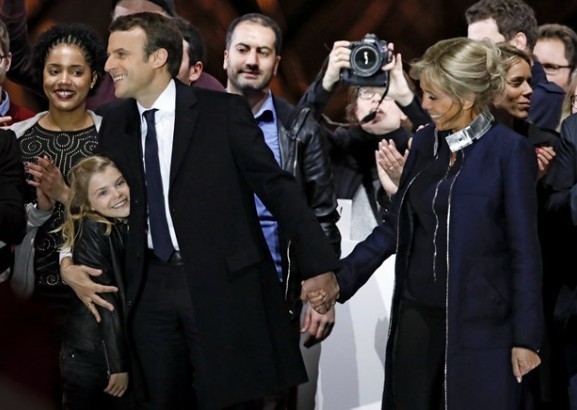 Fransa'nın 65 yaşındaki first lady'si Brigitte Trogneux estetik abidesi çıktı - Resim: 4
