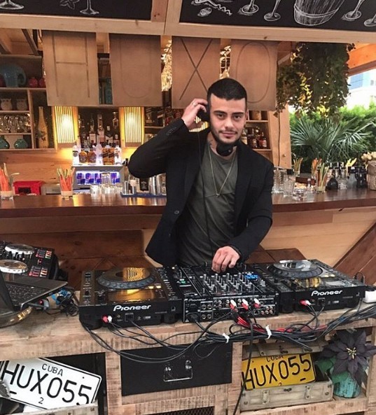 Rüzgar Erkoçlar'ın yeni işi: DJ oldu rap şarkısı hazırlıyor - Resim: 2