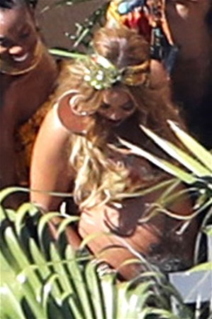 Beyonce ikizlerine Afrika temalı baby-shower partisi düzenledi - Resim: 2