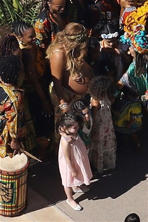 Beyonce ikizlerine Afrika temalı baby-shower partisi düzenledi - Resim: 4
