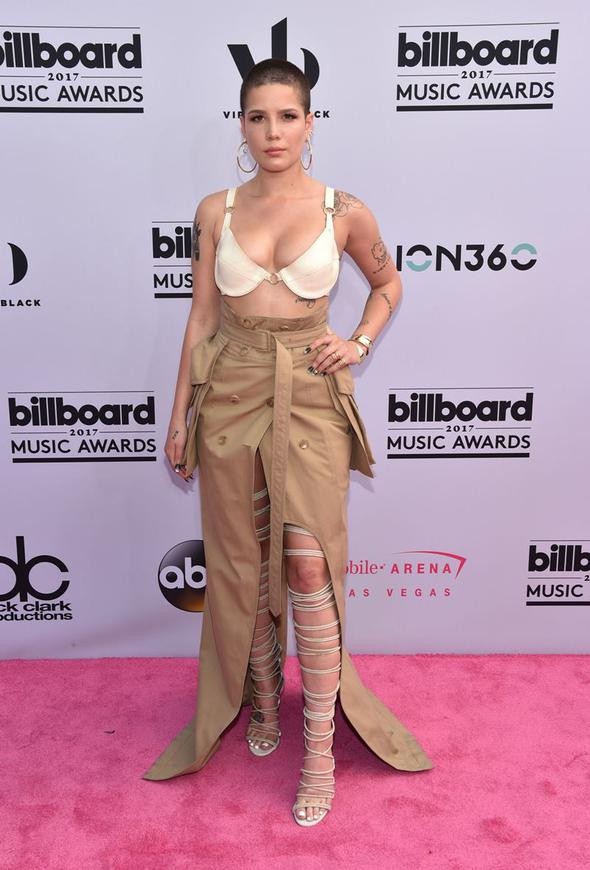 Billboard Müzik Ödülleri'nde törene damga vuran kıyafetler - Resim: 3
