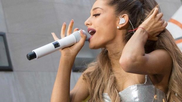 Konserinde patlama olan şarkıcı Ariana Grande kimdir? - Resim: 1