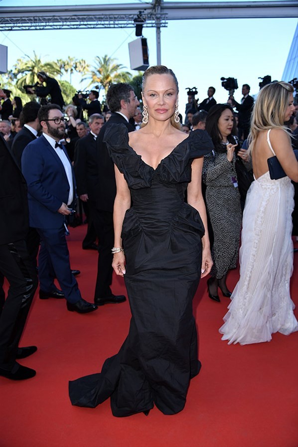 Pamela Anderson'ın Cannes Film Festivali'nde yine çok cesurdu! - Resim: 3