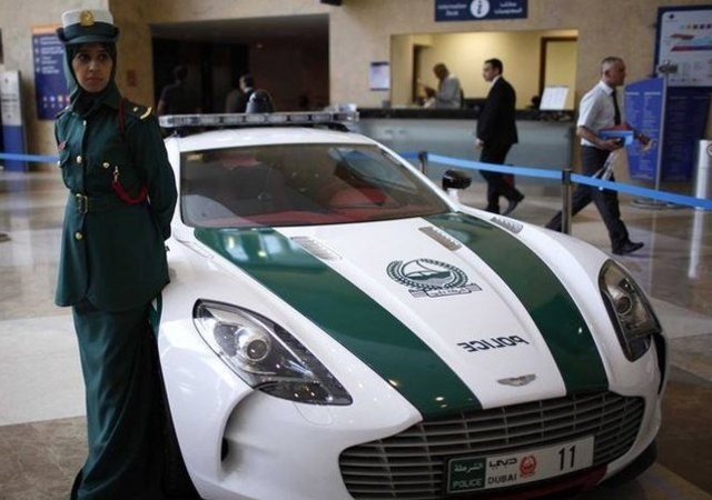 Dubai Polis Teşkilatı'nın birbirinden değerli süper otomobilleri - Resim: 1