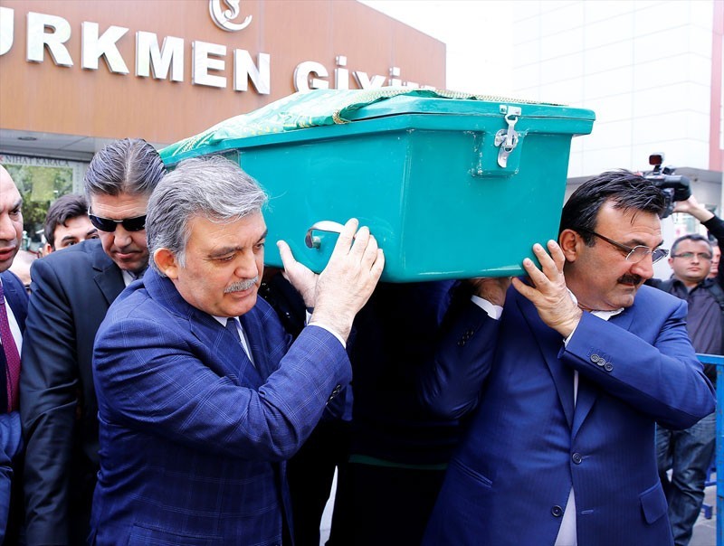 Cenazeye damga vuran anlar: Gül ağladı, Erdoğan ağladı - Resim: 4