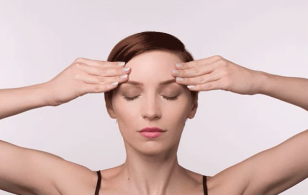 Yüzünüzdeki kırışıklıkları %90 azaltacak yüz egzersizleri - Resim: 1